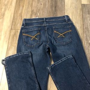 Kylie Cinch boot cut jeans. Size 29 L